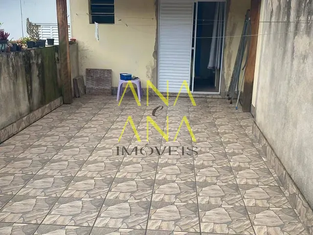 Sobrado 2 quartos e 1 banheiro, à venda, no bairro Jardim São Miguel em Bragança Paulista