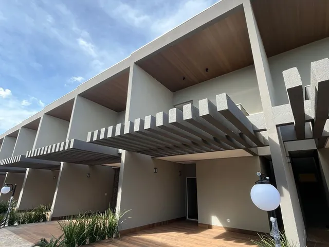 Sobrado 3 quartos e 3 banheiros, para alugar, no bairro Plano Diretor Sul em Palmas