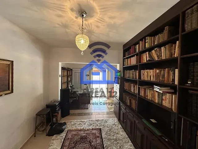 Sobrado com 313m², à venda, no bairro Martim de Sá em Caraguatatuba