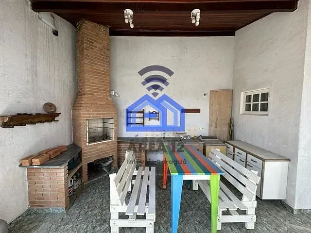 Sobrado com 313m², à venda, no bairro Martim de Sá em Caraguatatuba