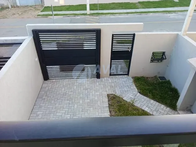 Sobrado com 180m² 3 quartos e 1 banheiro, à venda ou para alugar, no bairro Jardim Cláudia em Pinhais