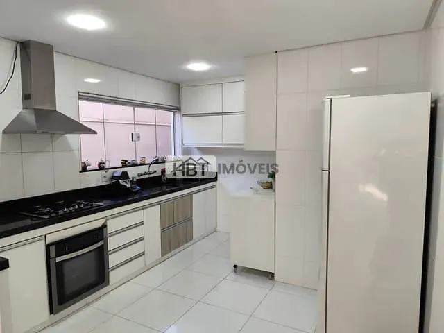 Casa com 318m² 3 quartos e 5 banheiros, à venda, no bairro Jardim Colonial em Bauru