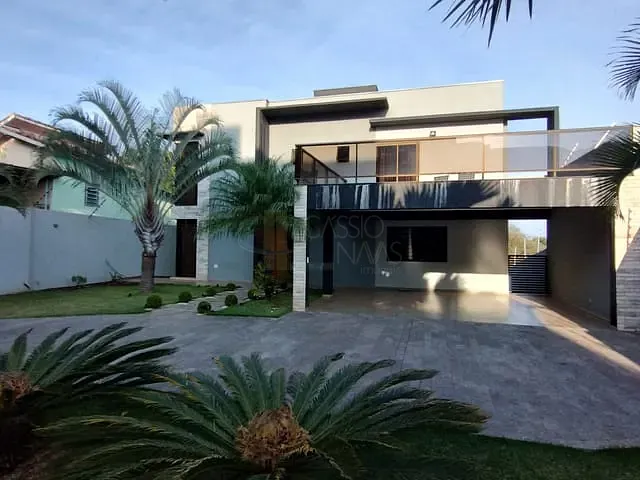 Sobrado com 600m² 4 quartos e 5 banheiros, à venda, no bairro Centro em Apucarana