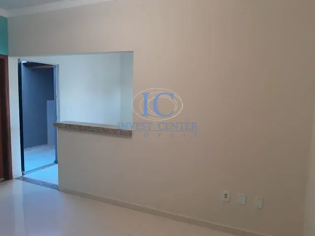 Sobrado com 175m² 2 quartos e 2 banheiros, à venda, no bairro Jardim das Maritacas em Indaiatuba