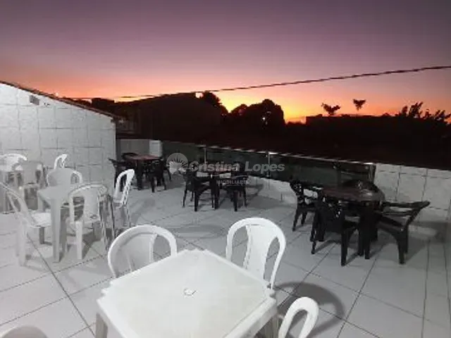 Sobrado com 272m² 4 quartos e 5 banheiros, à venda, no bairro Água Mineral em Teresina