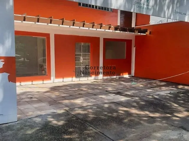 Sobrado com 250m², para alugar, no bairro Jardim Satélite em São José dos Campos
