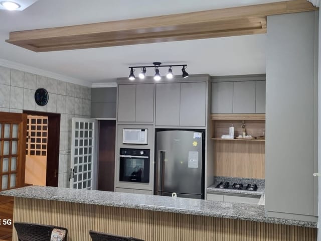 Sobrado com 274m² 3 quartos e 3 banheiros, à venda, no bairro Cidade Nova em Franca