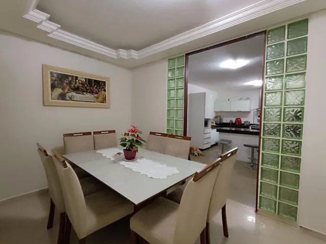 Sobrado com 310m² 4 quartos e 4 banheiros, à venda, no bairro Areal (Águas Claras) em Brasília