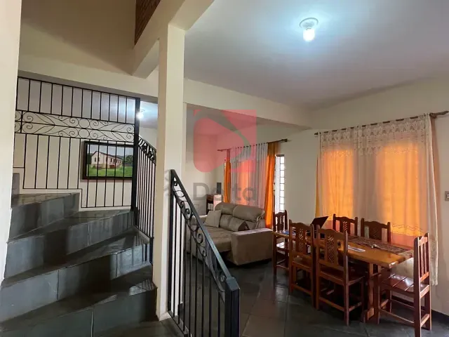 Sobrado 2 quartos e 2 banheiros, à venda, no bairro Jardim Petrópolis em Pirassununga