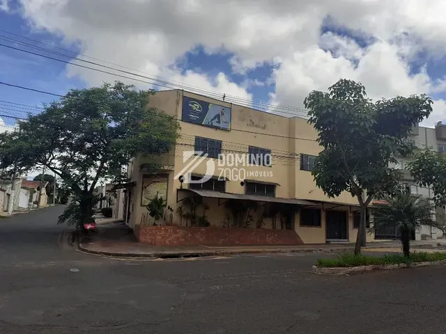 Sobrado com 184m², à venda, no bairro Residencial Doutor Abel Reis em Uberaba