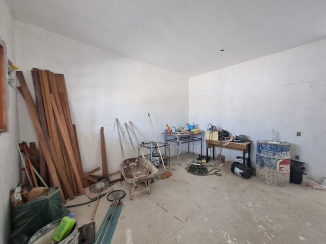 Sobrado com 250m² 4 quartos e 4 banheiros, à venda, no bairro Residencial Pasin em Pindamonhangaba