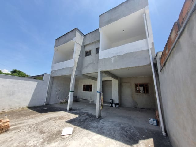 Sobrado com 250m² 4 quartos e 4 banheiros, à venda, no bairro Residencial Pasin em Pindamonhangaba
