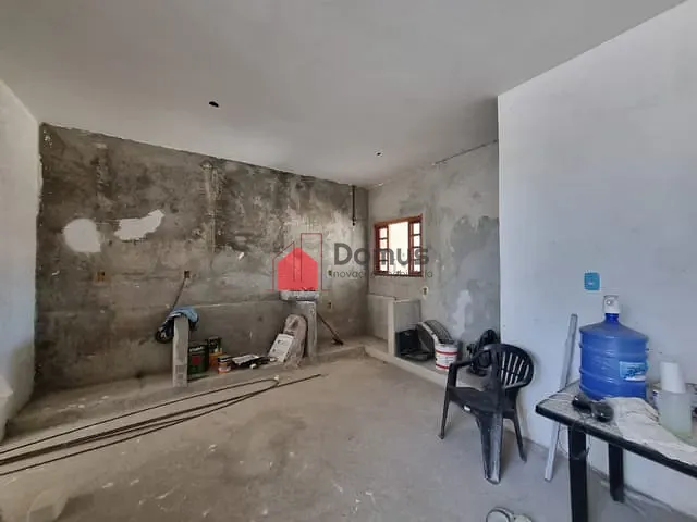 Sobrado com 250m² 4 quartos e 4 banheiros, à venda, no bairro Residencial Pasin em Pindamonhangaba