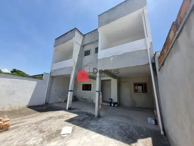 Sobrado com 250m² 4 quartos e 4 banheiros, à venda, no bairro Residencial Pasin em Pindamonhangaba