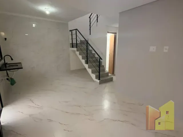 Sobrado 2 quartos e 2 banheiros, à venda, no bairro Vila Campanela em São Paulo
