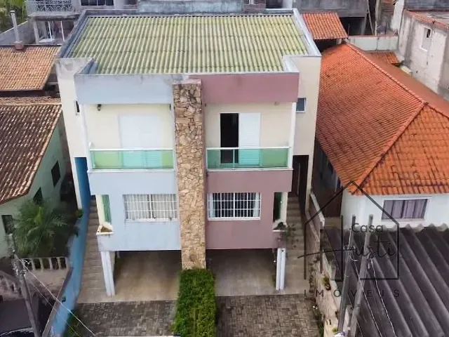 Sobrado 3 quartos e 4 banheiros, à venda, no bairro Residencial Pastoreiro em Cotia