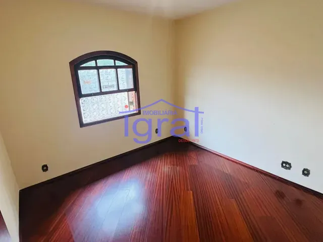 Sobrado com 240m² 4 quartos e 4 banheiros, à venda, no bairro Jardim Oriental em São Paulo