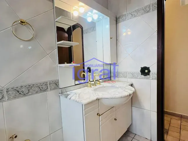 Sobrado com 240m² 4 quartos e 4 banheiros, à venda, no bairro Jardim Oriental em São Paulo