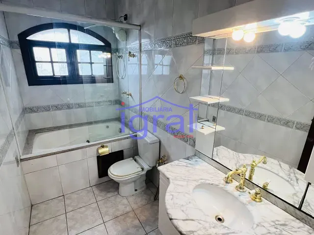 Sobrado com 240m² 4 quartos e 4 banheiros, à venda, no bairro Jardim Oriental em São Paulo