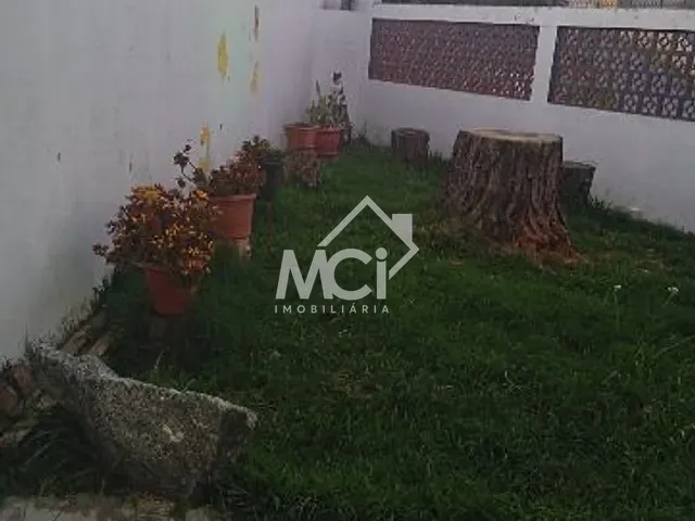 Sobrado com 362m² 4 quartos e 4 banheiros, à venda, no bairro Areal em Pelotas