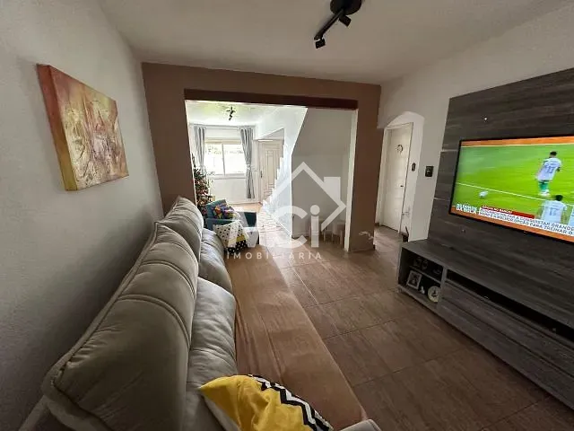 Sobrado com 362m² 4 quartos e 4 banheiros, à venda, no bairro Areal em Pelotas