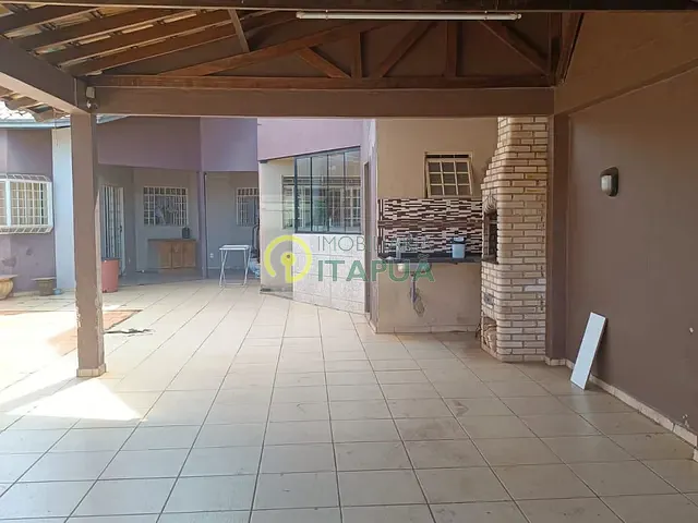 Sobrado com 250m² 4 quartos e 3 banheiros, à venda, no bairro Antares em Londrina