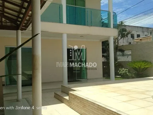 Sobrado com 360m² 5 quartos e 5 banheiros, à venda, no bairro Morada de Laranjeiras em Serra