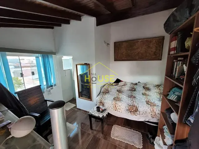 Sobrado com 271m², à venda, no bairro Jardim Universitário em Votuporanga