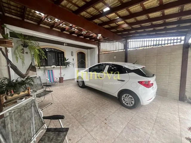 Sobrado com 102m² 2 quartos e 3 banheiros, à venda, no bairro Prainha em Caraguatatuba