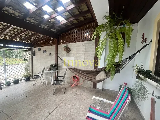 Sobrado com 102m² 2 quartos e 3 banheiros, à venda, no bairro Prainha em Caraguatatuba