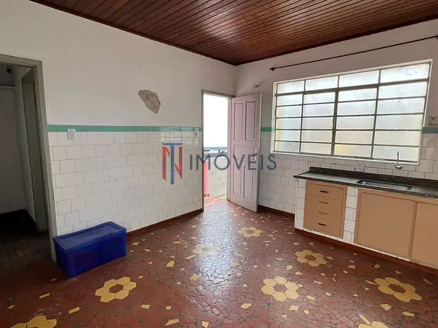 Sobrado com 300m² 4 quartos e 2 banheiros, à venda, no bairro Centro em Atibaia