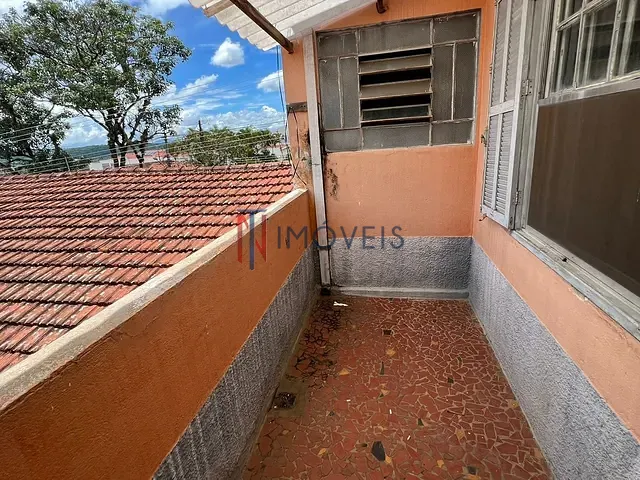 Sobrado com 300m² 4 quartos e 2 banheiros, à venda, no bairro Centro em Atibaia