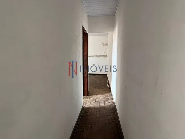 Sobrado com 300m² 4 quartos e 2 banheiros, à venda, no bairro Centro em Atibaia