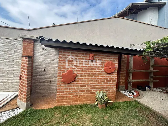 Sobrado com 392m² 3 quartos e 3 banheiros, à venda, no bairro Jardim Lavínia em Mococa