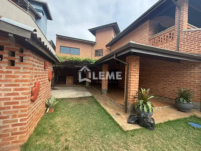 Sobrado com 392m² 3 quartos e 3 banheiros, à venda, no bairro Jardim Lavínia em Mococa
