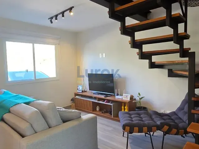 Sobrado com 121m² 3 quartos e 3 banheiros, à venda, no bairro Vila Capuava em Valinhos