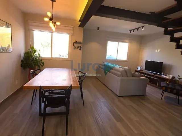 Sobrado com 121m² 3 quartos e 3 banheiros, à venda, no bairro Vila Capuava em Valinhos