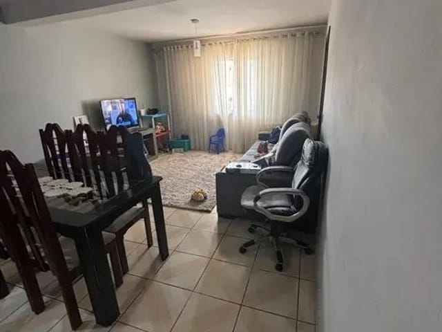 Sobrado com 552m² 7 quartos e 4 banheiros, à venda, no bairro Capão Raso em Curitiba