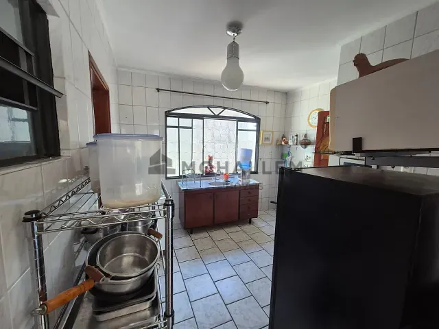 Sobrado com 80m² 2 quartos e 1 banheiro, para alugar, no bairro Medicina em Itajubá