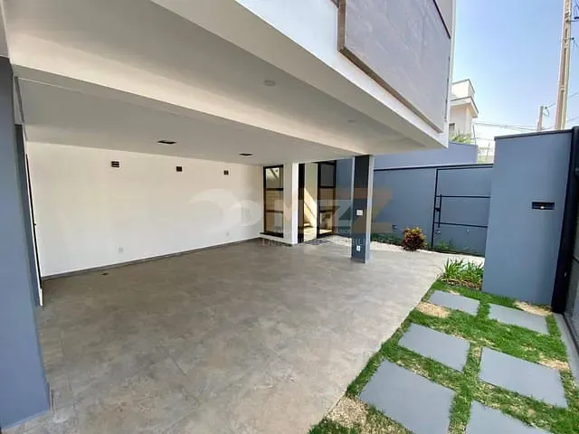 Sobrado com 250m² 3 quartos e 3 banheiros, à venda, no bairro Jardim Itália em Botucatu