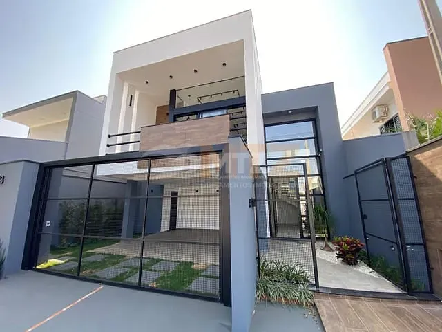 Sobrado com 250m² 3 quartos e 3 banheiros, à venda, no bairro Jardim Itália em Botucatu