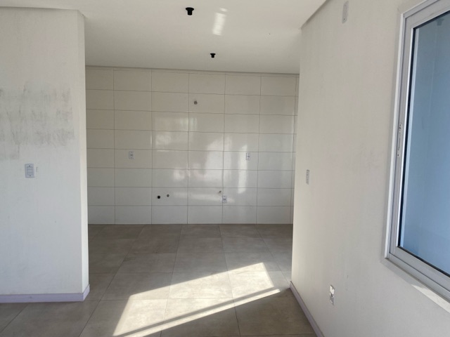 Sobrado com 85m² 3 quartos e 1 banheiro, à venda, no bairro Jardim dos Lagos em Guaíba