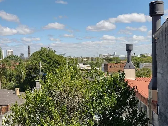 Sobrado com 450m² 3 quartos e 3 banheiros, à venda, no bairro Areal em Pelotas