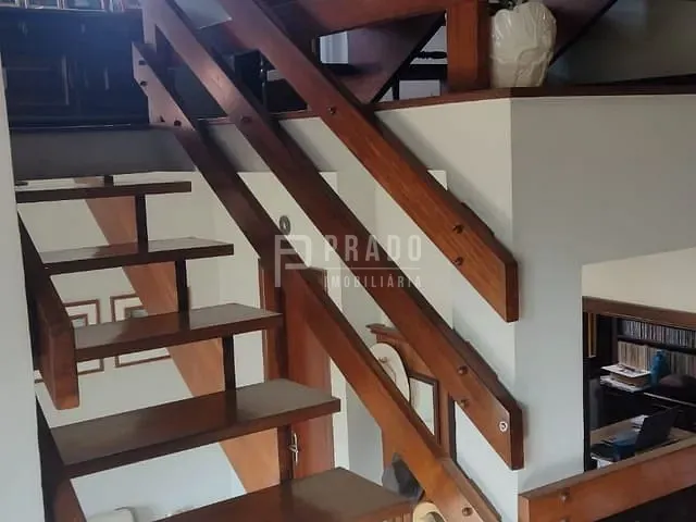 Sobrado com 450m² 3 quartos e 3 banheiros, à venda, no bairro Areal em Pelotas