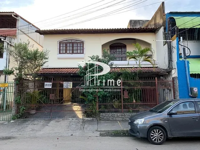 Sobrado com 401m² 2 quartos e 1 banheiro, à venda, no bairro Centro em São Gonçalo