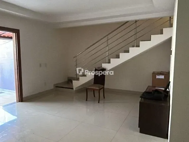 Sobrado com 164m² 3 quartos e 3 banheiros, à venda, no bairro Parque Amazônia em Goiânia