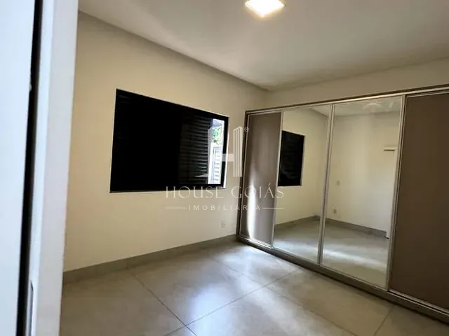 Sobrado com 406m² 5 quartos e 6 banheiros, à venda, no bairro Jardins Madri em Goiânia