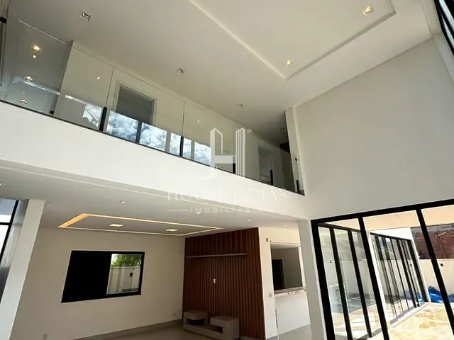 Sobrado com 406m² 5 quartos e 6 banheiros, à venda, no bairro Jardins Madri em Goiânia