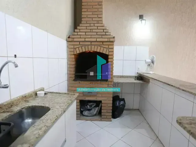 Sobrado 4 quartos e 3 banheiros, à venda, no bairro Jaguaribe em Osasco
