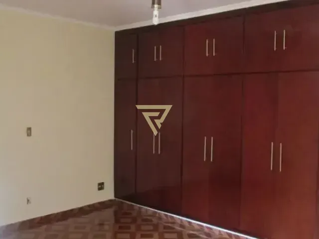 Sobrado com 235m² 3 quartos e 2 banheiros, para alugar, no bairro Parque das Andorinhas em Ribeirão Preto